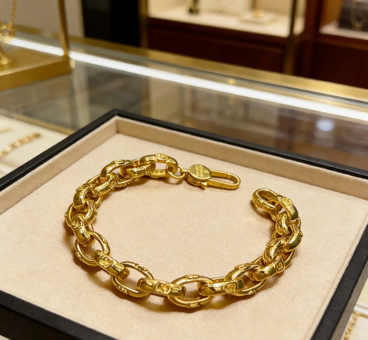Gucci Ophidia Gold-Tone Interlocking G Link Bracelet 9