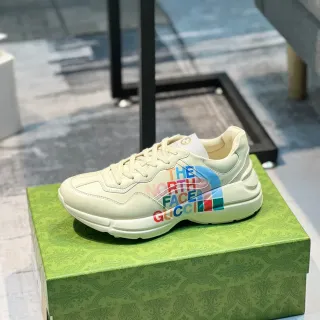 Gucci Rhyton حذاء رياضي جلدي كاجوال كبير متعدد الألوان مع تصميم جرافيكي