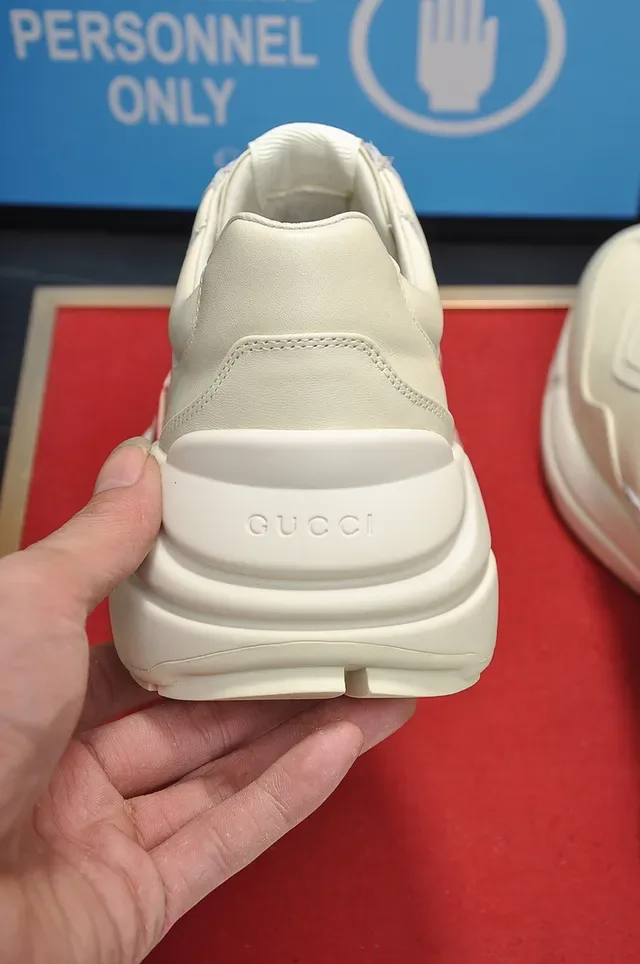 Gucci Screener Apple Motif Cream Lifestyle Sneakers 2