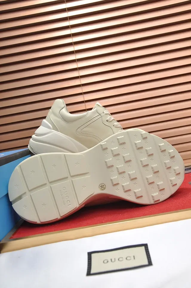 Gucci Screener Apple Motif Cream Lifestyle Sneakers 3