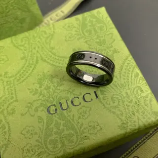 Gucci Screener Black Green Ceramic-Style Band Interlocking G Motif Ring