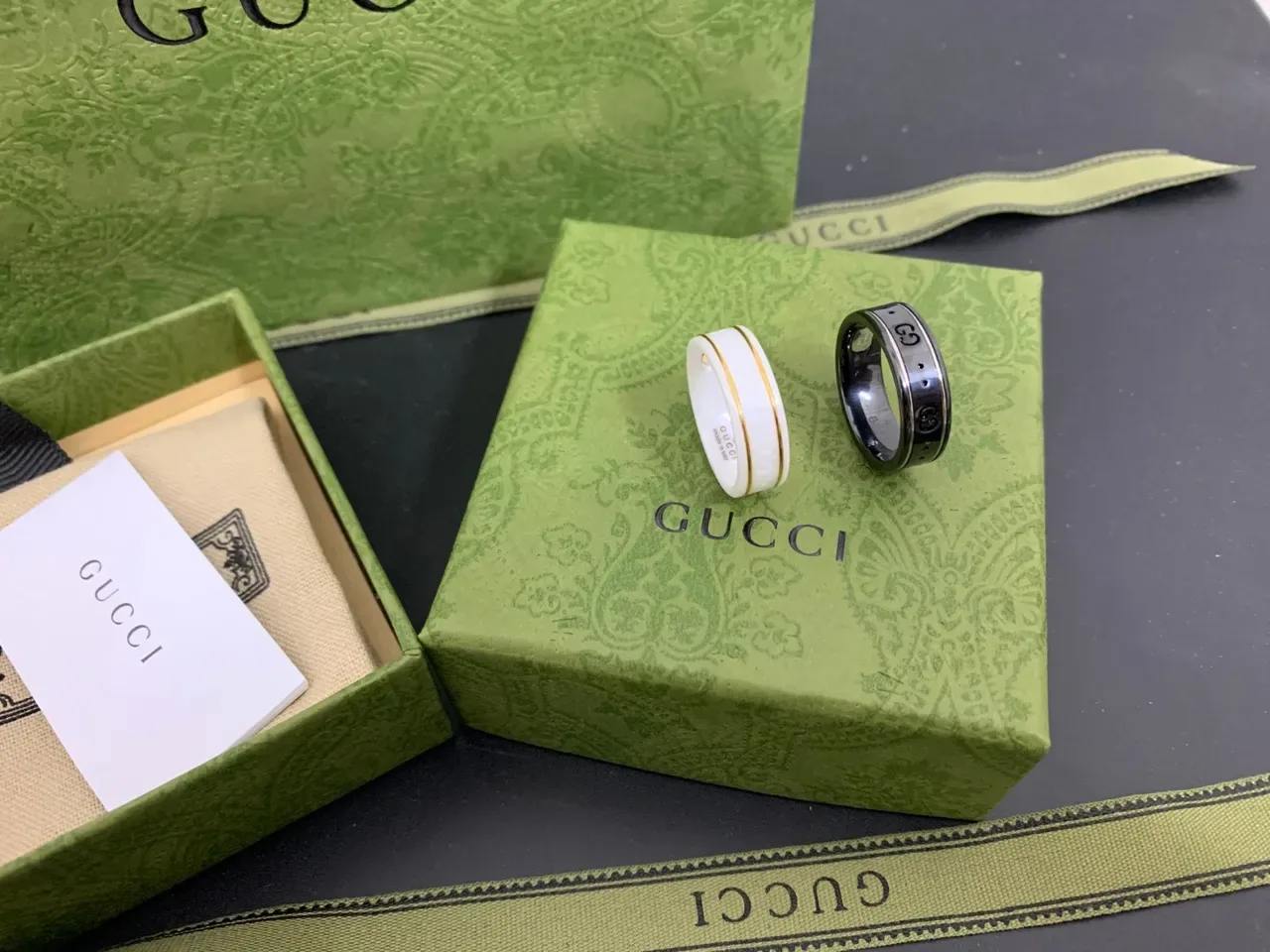 Gucci Screener Black Green Ceramic-Style Band Interlocking G Motif Ring 9