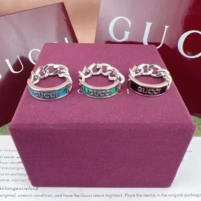 Gucci Screener Chain-Link Enamel Logo Ring 9