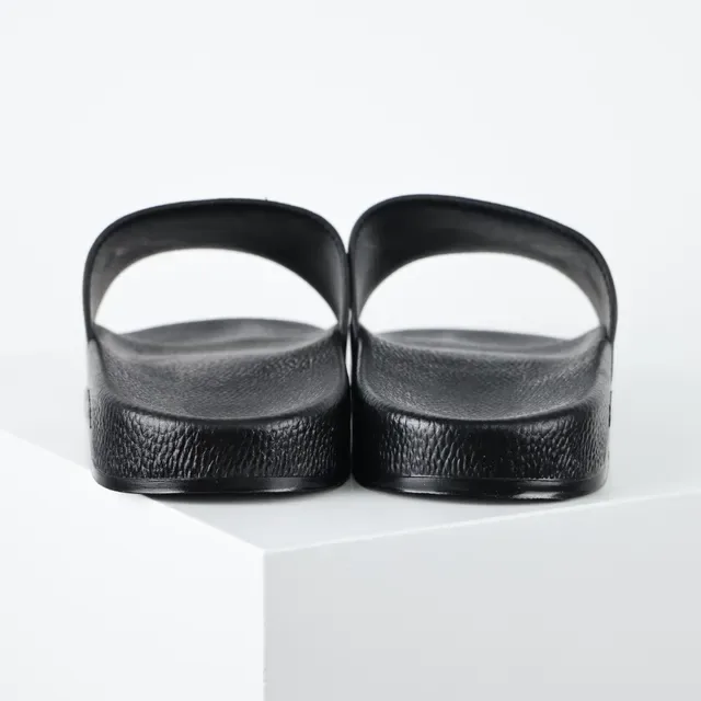 Gucci Screener GG Canvas Bee Motif pantoufles 8