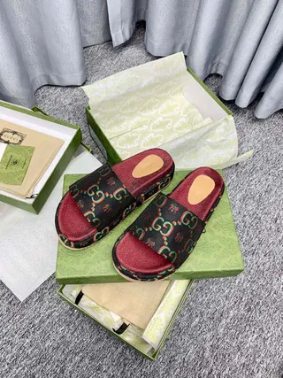 Gucci Screener GG Supreme Black Red Green Platform Slippers 7