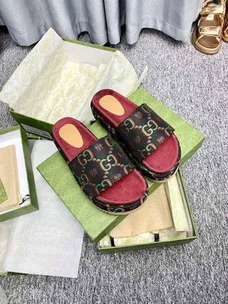 Gucci Screener GG Supreme Black Red Green Platform Slippers 8