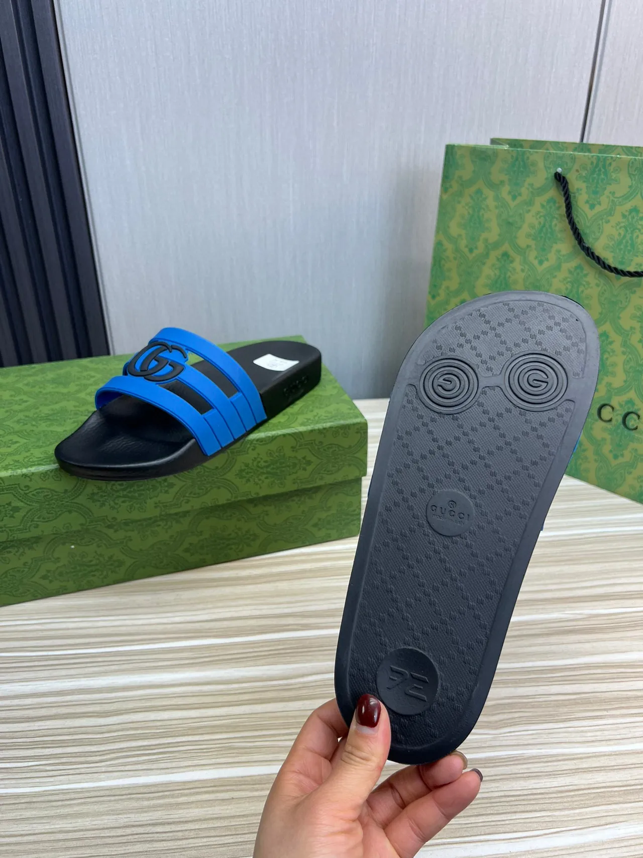 Gucci Screener Interlocking G Blue and Black Slippers 2