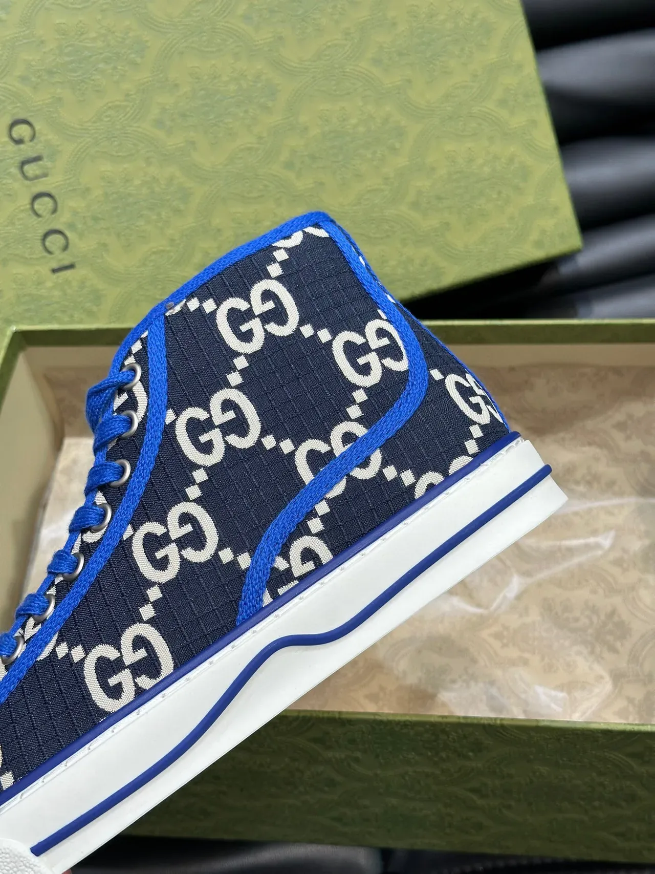 Gucci Screener Navy Blue et Blanc GG Monogram High-Top Lifestyle Sneakers 6