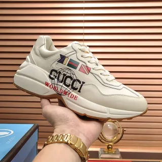 Gucci Screener Off-White গ্লোব ও ফ্ল্যাগ চাঙ্কি স্নিকার