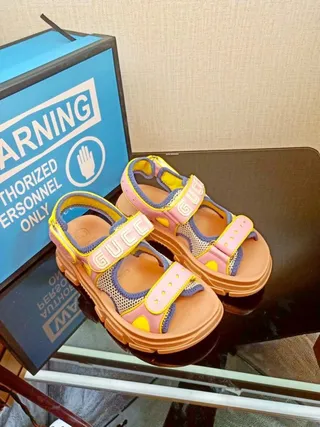 Gucci Screener Sandálias de Malha Rosa Amarelo Azul Plataforma Casuais 2