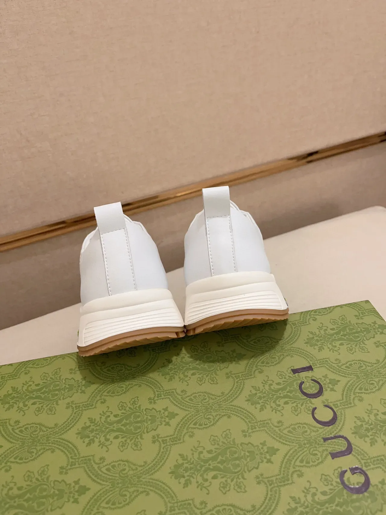 Gucci Screener Blanc et Beige GG Canvas Lifestyle Sneakers 8