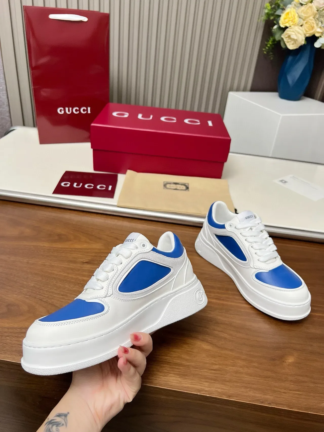 Gucci Screener White and Blue Leather Lifestyle Sneakers 5