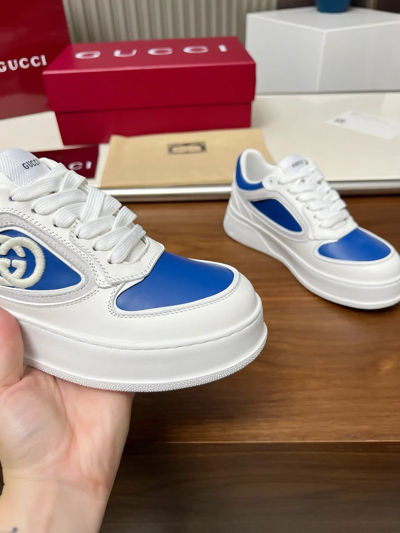 Gucci Screener White and Blue Leather Lifestyle Sneakers 6