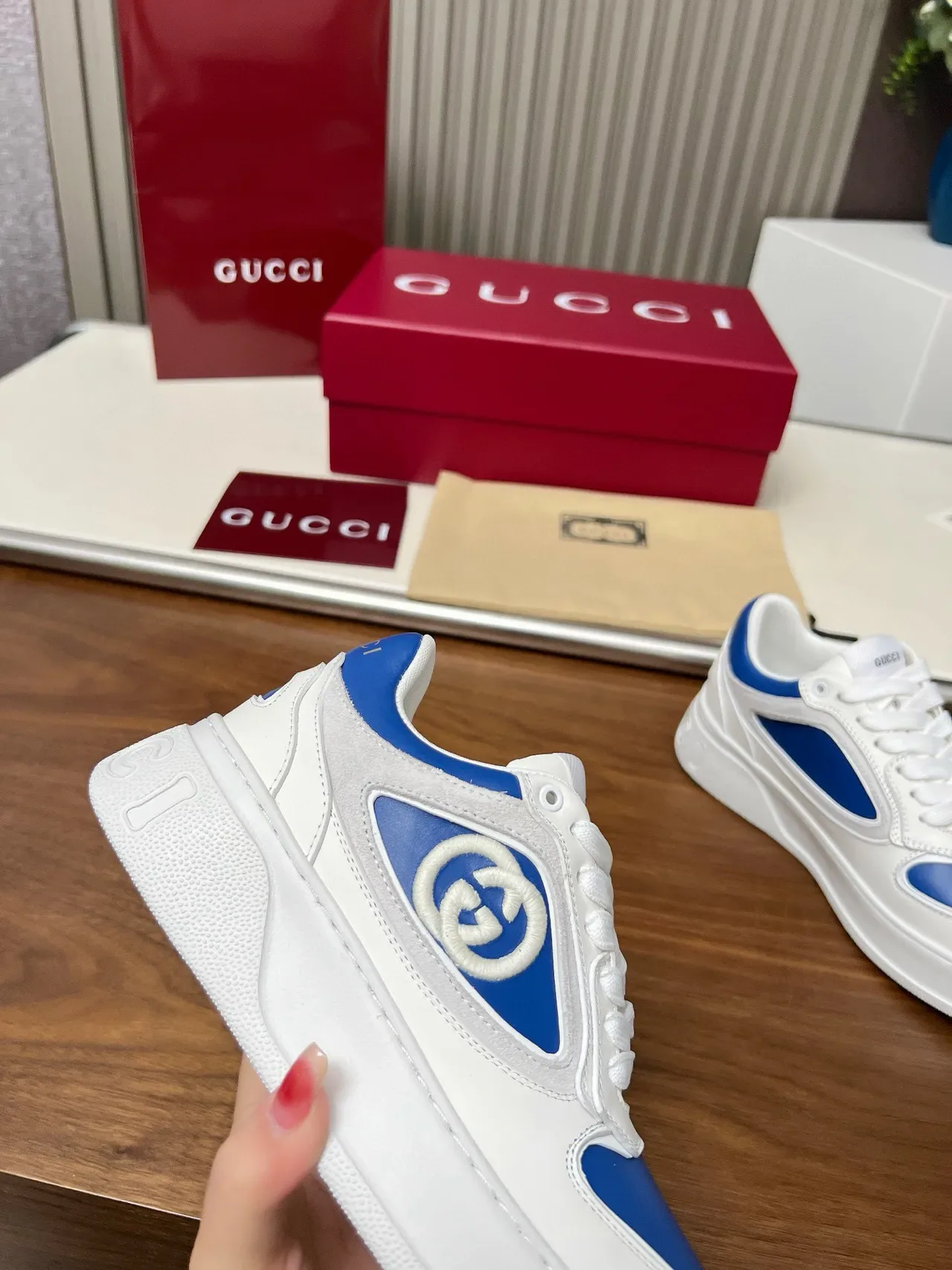 Gucci Screener White and Blue Leather Lifestyle Sneakers 7