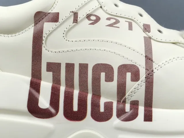 Gucci Screener White Red Chunky Sole Oversized Logo Print Lifestyle Sneakers 9