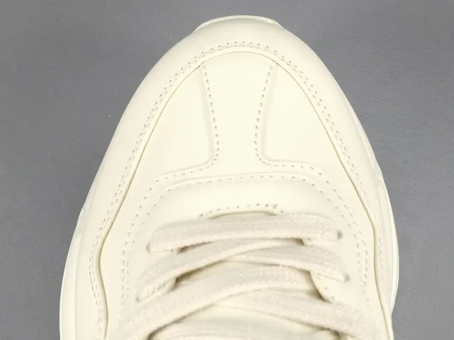 Gucci Screener White Red Chunky Sole Oversized Logo Print Lifestyle Sneakers 10