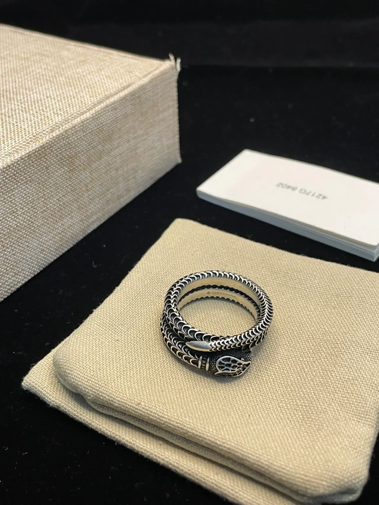 Gucci Serpent Silver Black Coiled Textured Scale Pattern Ring 3