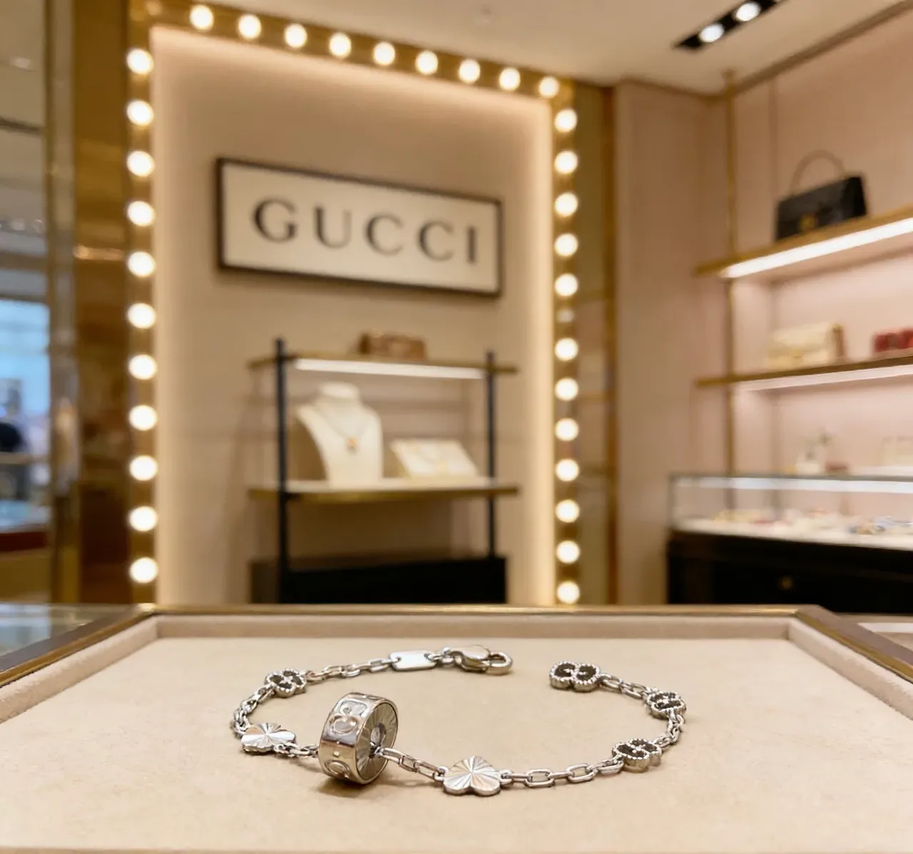 Gucci Silver Chain Interlocking G Motifs Bracelet 4