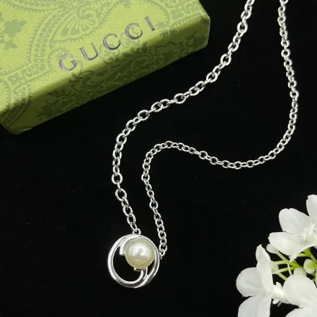 Gucci Silver Chain Pearl Pendant Necklace 7
