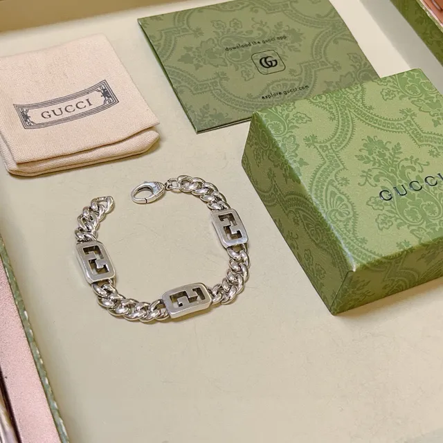 Gucci Silver Chunky Curb Chain Interlocking G Logo Links Bracelet 4