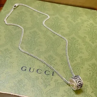 Gucci Silver Curb Chain Cylindrical Pendant Necklace