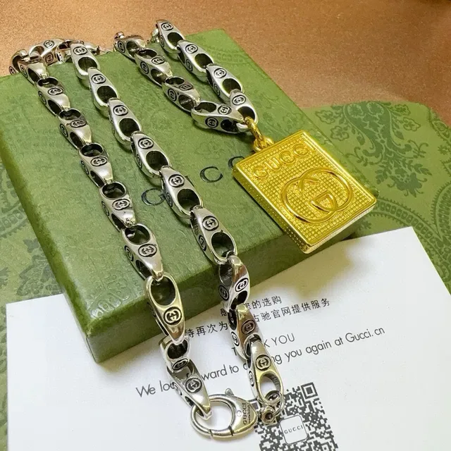 Gucci Silver Gold Link Chain Square Pendant Necklace 4