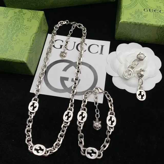 Gucci Silver Green Chunky Curb Chain Interlocking G Motif Necklace 9