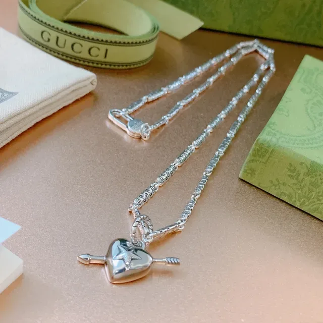 Gucci Silver Heart and Arrow Pendant Necklace 2