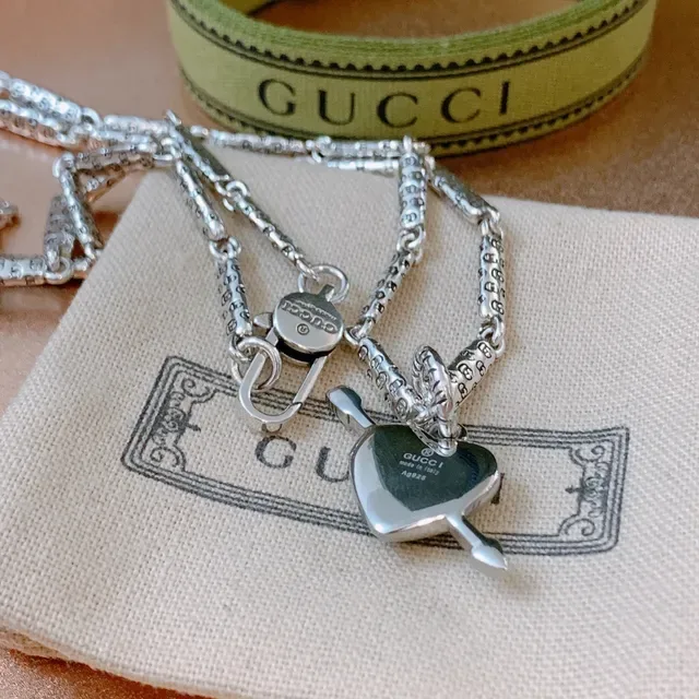 Gucci Silver Heart and Arrow Pendant Necklace 4