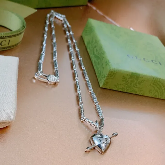 Gucci Silver Heart and Arrow Pendant Necklace 9