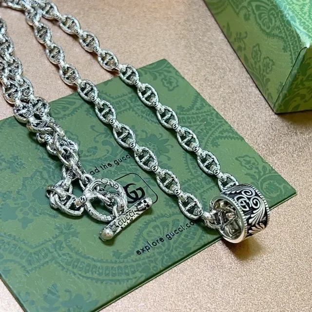 Gucci Silver Mariner-Link Chain Ornate G-Motif Pendant Necklace 7