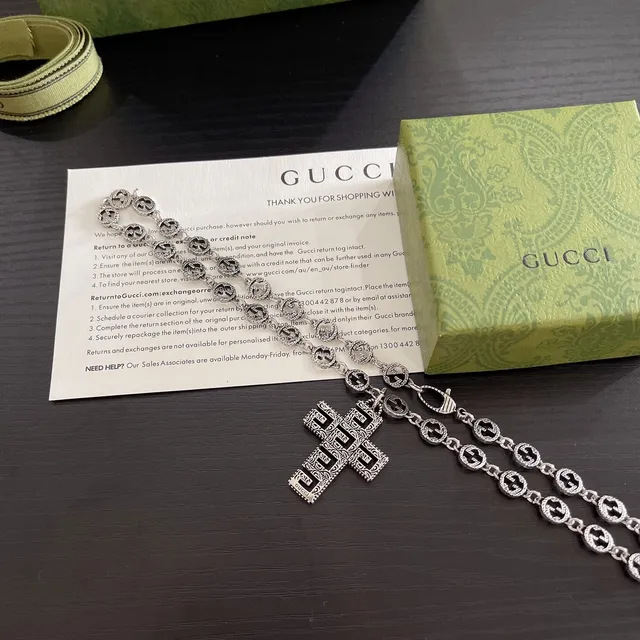 Gucci Silver Metal Interlocking G Link Chain Necklace 6