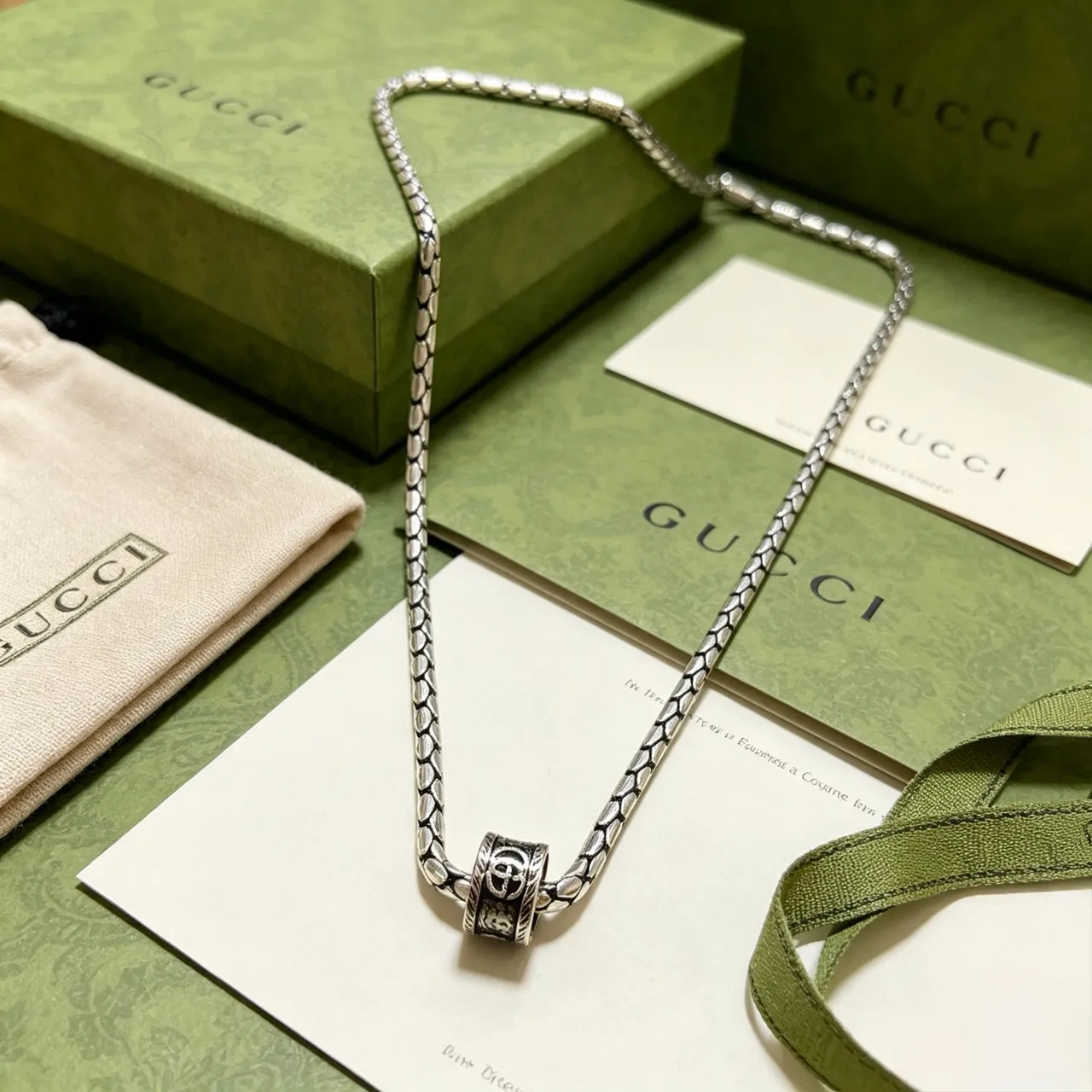Gucci Snake-Link Oxidized Silver Necklace 2
