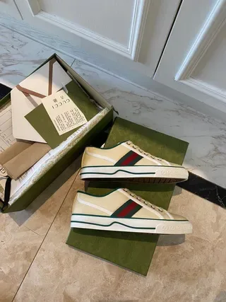 Gucci Tennis 1977 Off-White and Green Lifestyle Sneakers 2