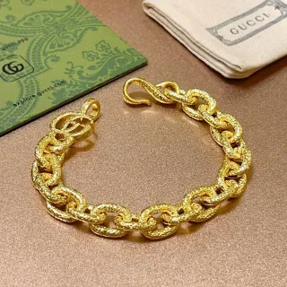 Gucci Textured Oval Link Gold Bracelet