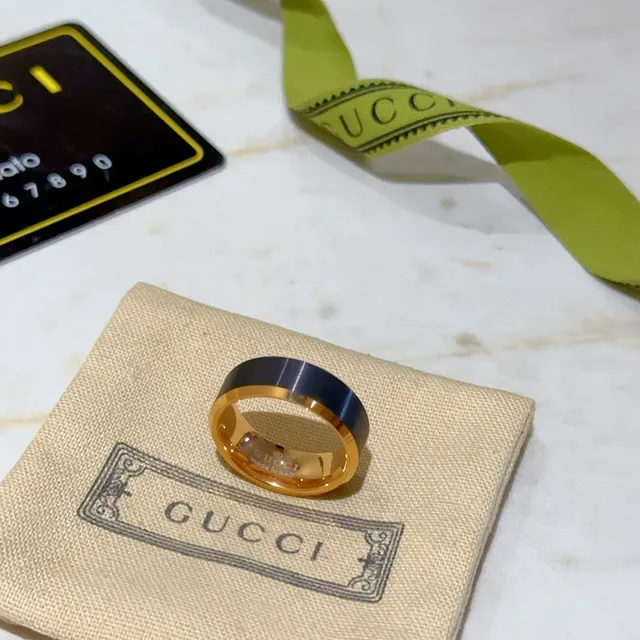 Gucci Two-Tone Polished Wide Band Ring 4