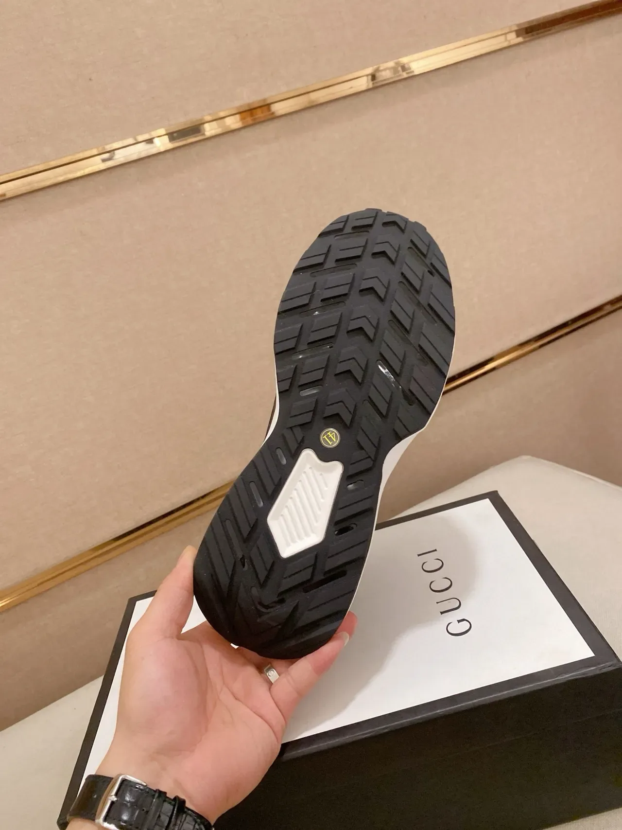 Gucci White Black Monogrammed Leather Web Stripe Accent Lifestyle Sneakers 9