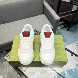 Gucci أحذية رياضية أسلوب حياة أبيض وردي Toe Perforated Low-Top