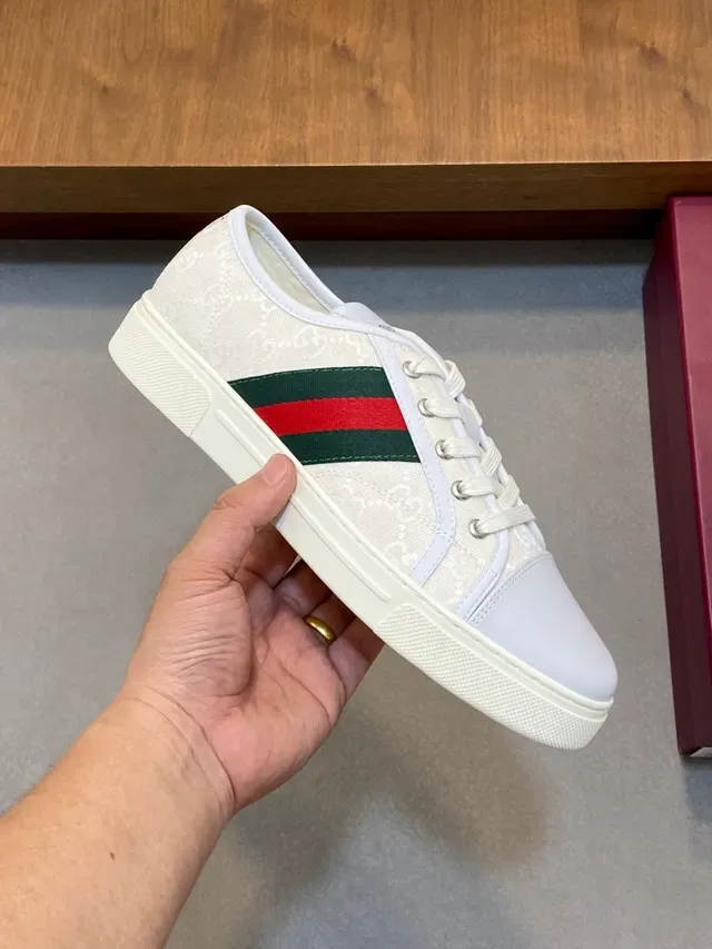 Gucci Branco e Vermelho GG Monogram Lona Couro Toe Cap Lifestyle Sneakers 4
