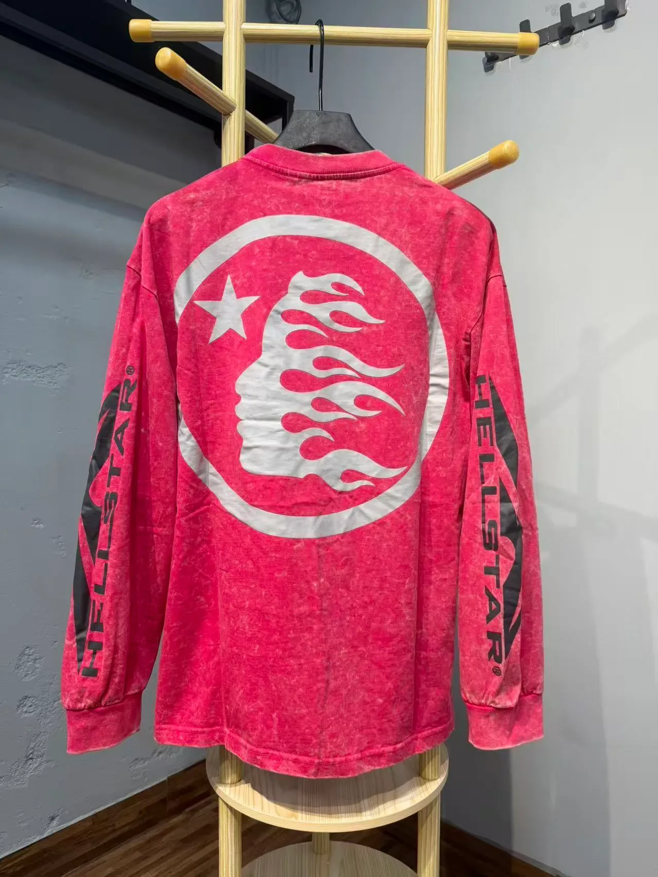 Hellstar Acid-Wash Distressed Graphic Long-Sleeve T-Shirt 12