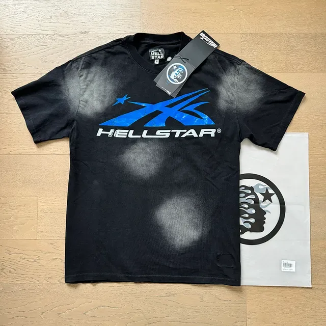 Hellstar ओवरसाइज़्ड ब्लीच-वॉश ग्राफिक प्रिंट टी-शर्ट 8