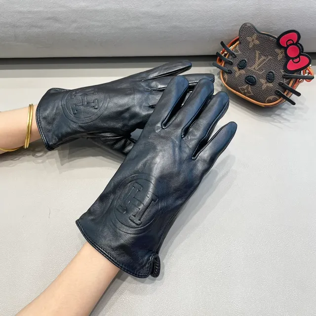 Hermès Black Embossed Logo Smooth Leather Gloves 2