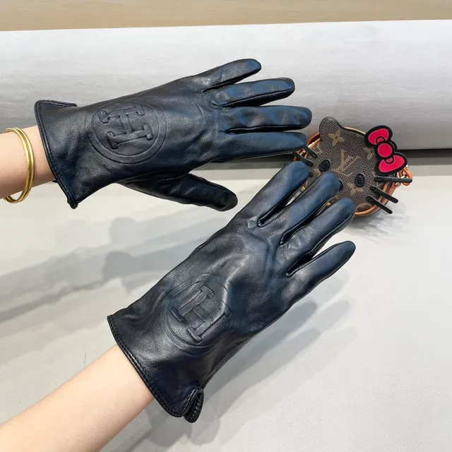 Hermès Black Embossed Logo Smooth Leather Gloves 4