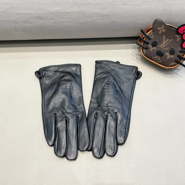Hermès Black Embossed Logo Smooth Leather Gloves 5