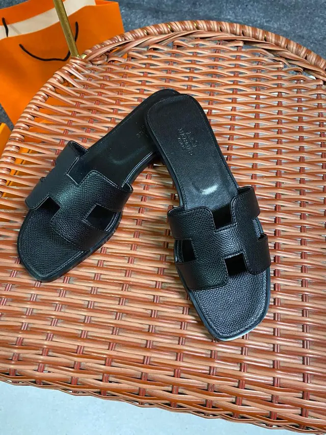 Hermès Black H-Shaped Strap Textured Leather Slippers 5