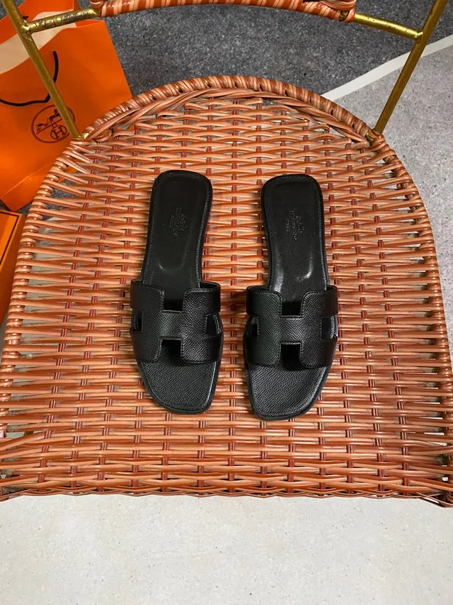 Hermès Black H-Shaped Strap Textured Leather Slippers 6