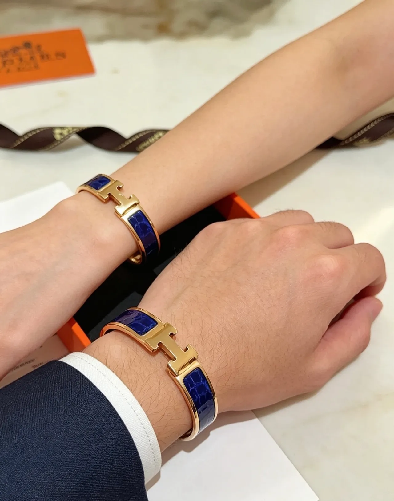 Hermès Clic H Blue Enamel Alligator-Texture Rose Gold Bracelet 3