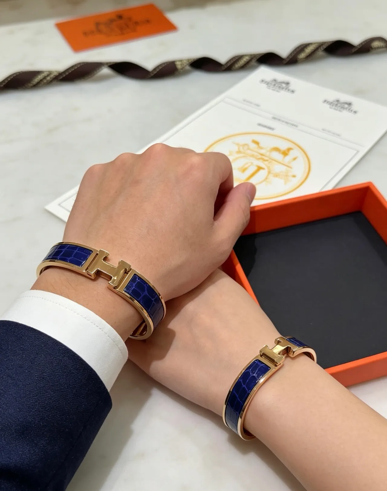 Hermès Clic H Blue Enamel Alligator-Texture Rose Gold Bracelet 5