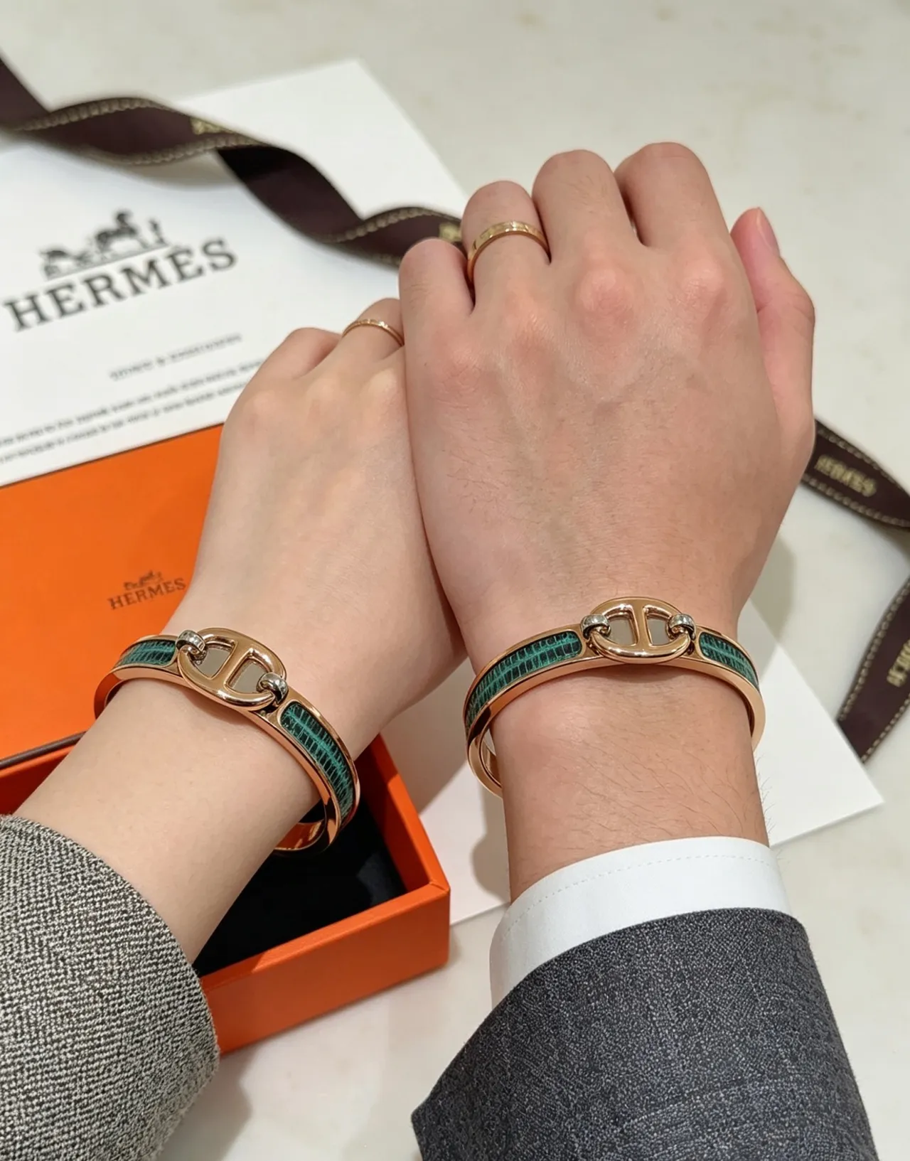 Hermès Clic H Gold Green Toggle Clasp Rose Metal Bracelet 8