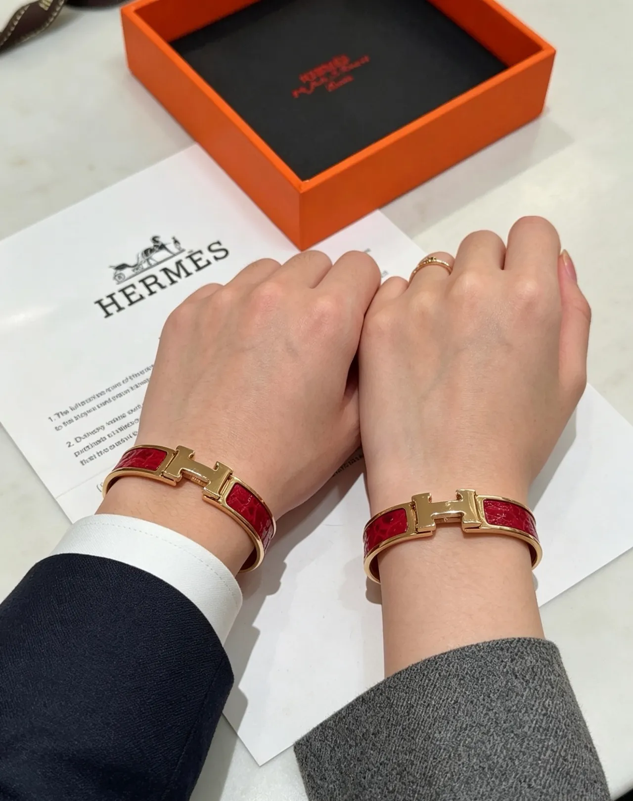 Hermès Clic H Red Enamel Gold-Tone Bracelet 5